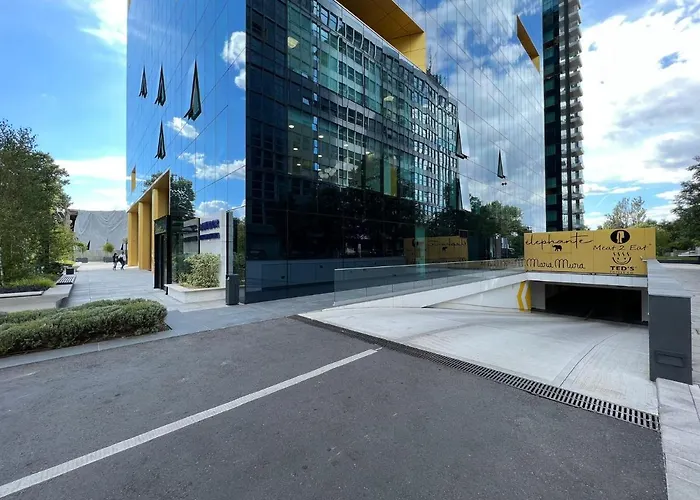 One Tower アパート *