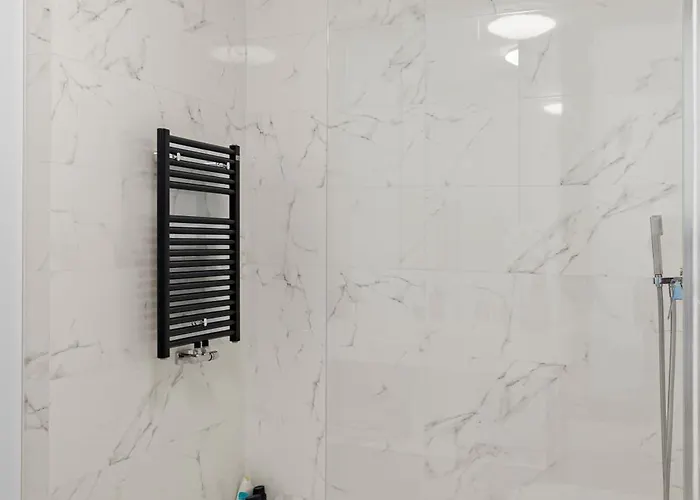 One Tower アパート