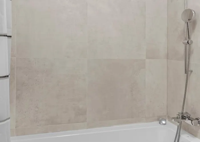 One Tower アパート *