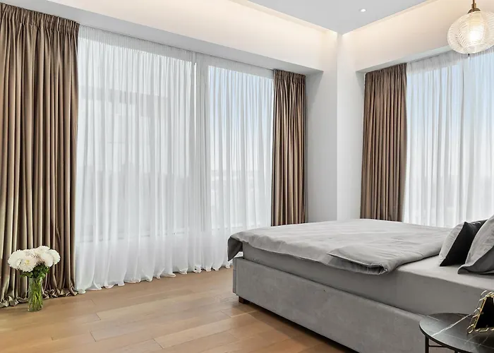 One Tower ブカレスト