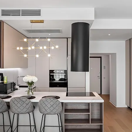 One Tower Apartman *